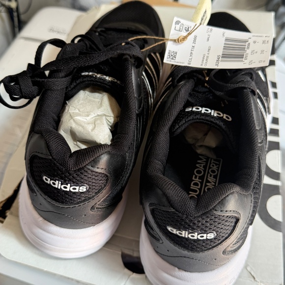 Men’s adidas shoes - Picture 2 of 5